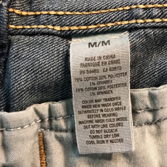 American Eagle Crop Denim Jacket. - Picture 9 of 9